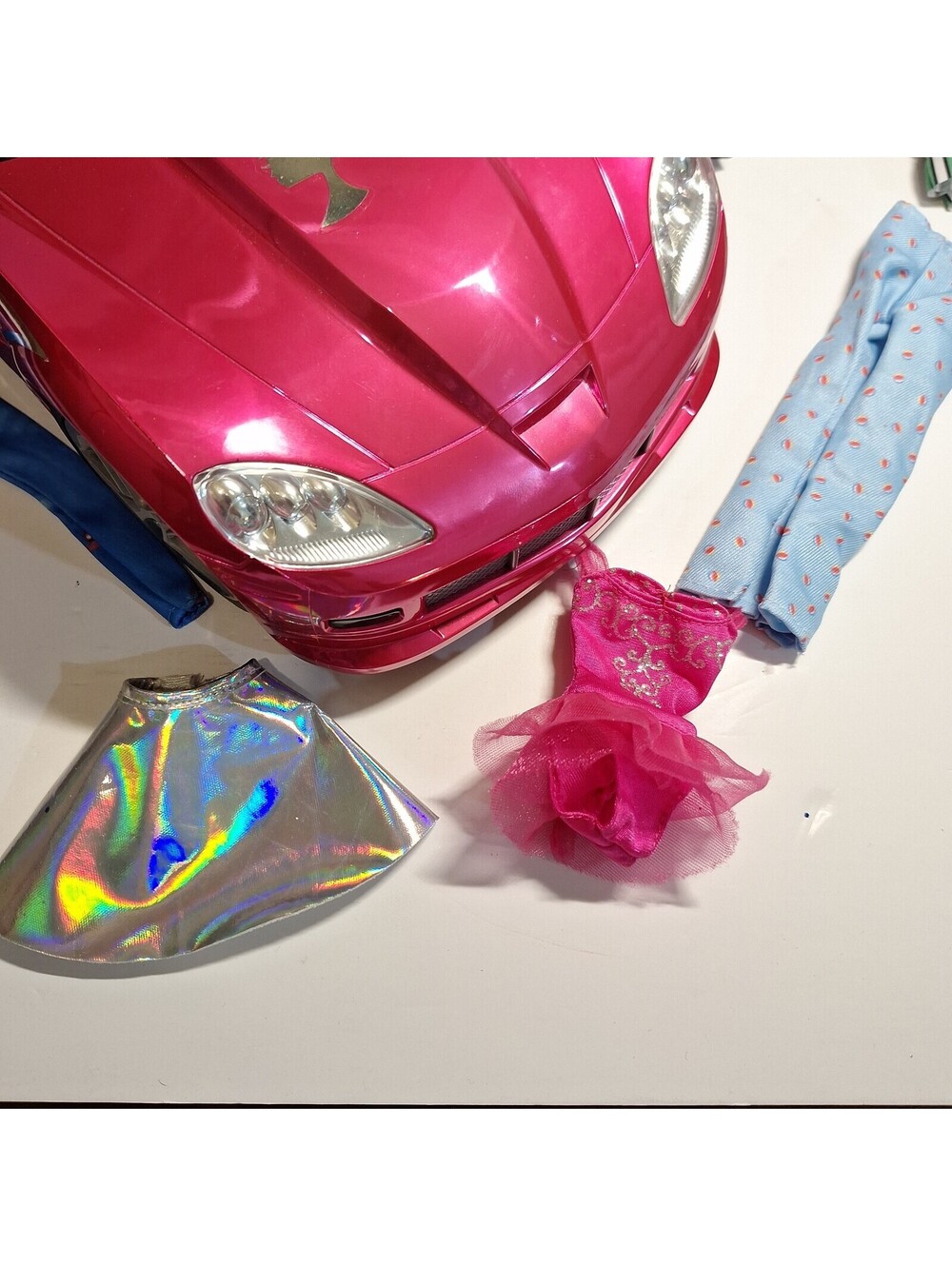 Mattel Barbie Metallic Pink RC Corvette -Works-lot with 2 Barbies, 20pc Clothing - Picture 12 of 15